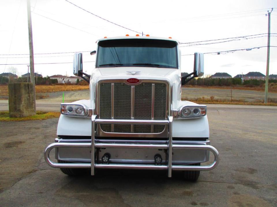 Peterbilt 2017 567